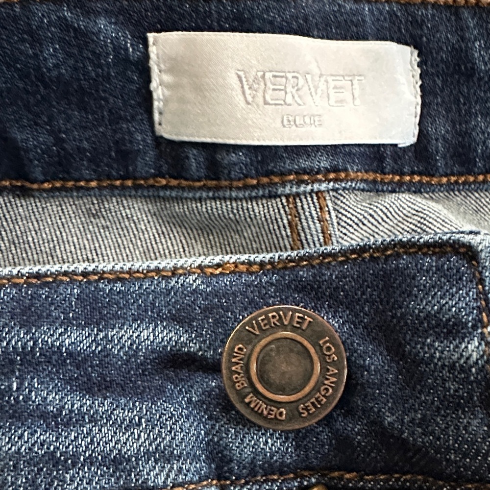 Vervet women’s blue jeans
Worn minimally 
Size 16 raw hem great stretch